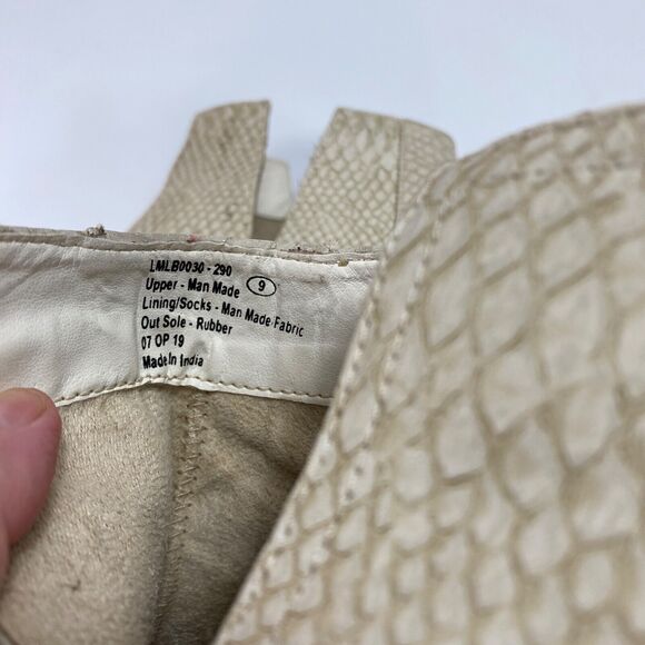 NOT RATED Tarim Taupe Boots Slip On Chunky Heels Faux Snake Sz 9 (LMLB0030-290) - Picture 9 of 9